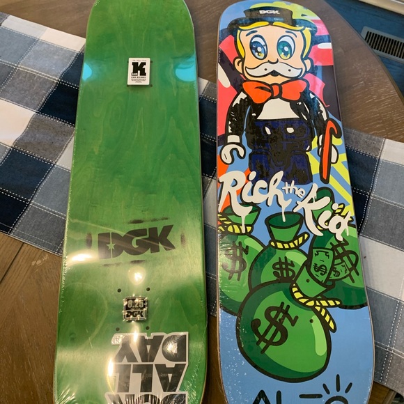 ALEC MONOPOLY X RICH THE KID X DGK SKATE DECK - Picture 3 of 3